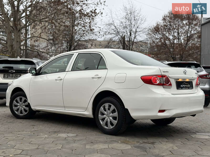 Седан Toyota Corolla 2011 в Одессе