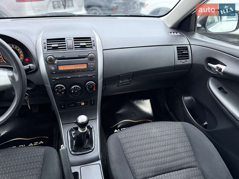 Седан Toyota Corolla 2011 в Одессе