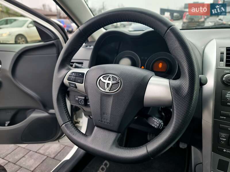Седан Toyota Corolla 2012 в Вінниці