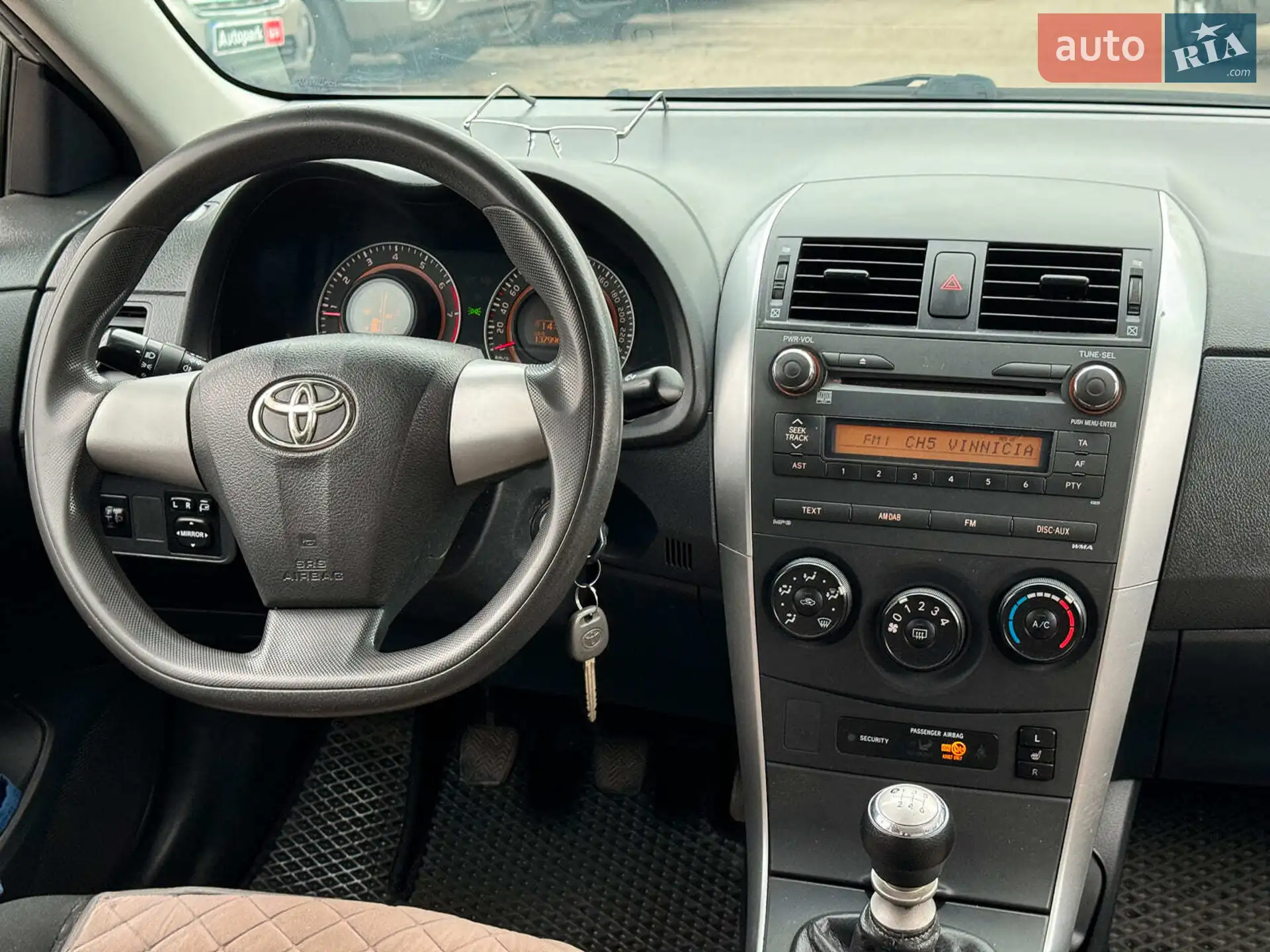2010 Toyota Corolla - мініатюра 22
