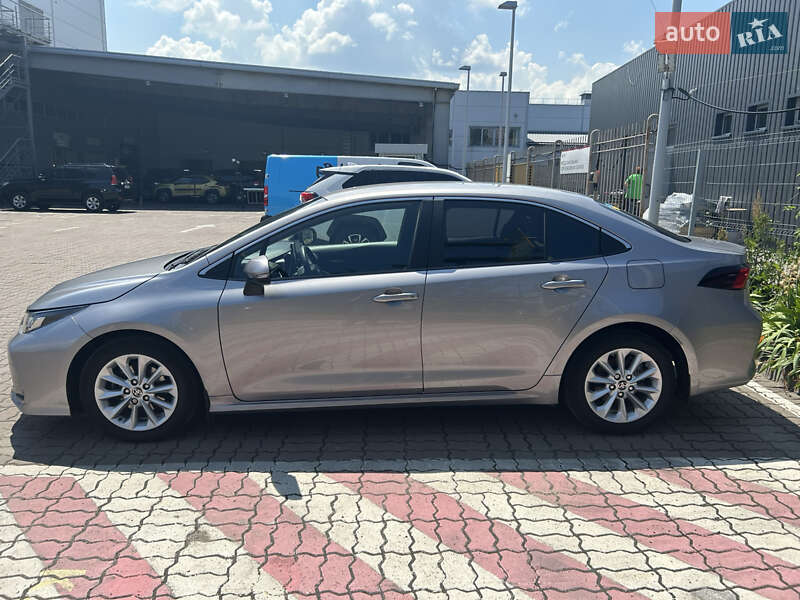 Седан Toyota Corolla 2020 в Києві