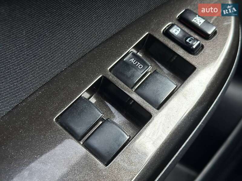 Седан Toyota Corolla 2007 в Києві фото 22 Седан Toyota Corolla 2007 в Києві