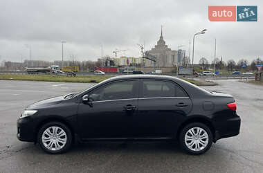 Седан Toyota Corolla 2012 в Києві