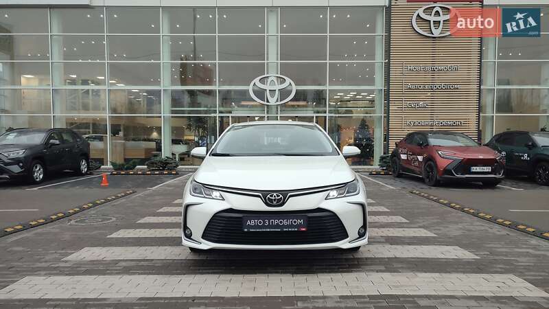 Седан Toyota Corolla 2021 в Києві