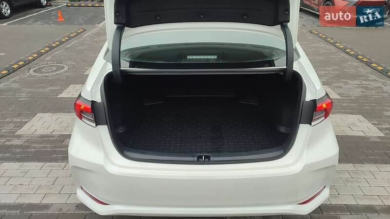 Седан Toyota Corolla 2021 в Києві