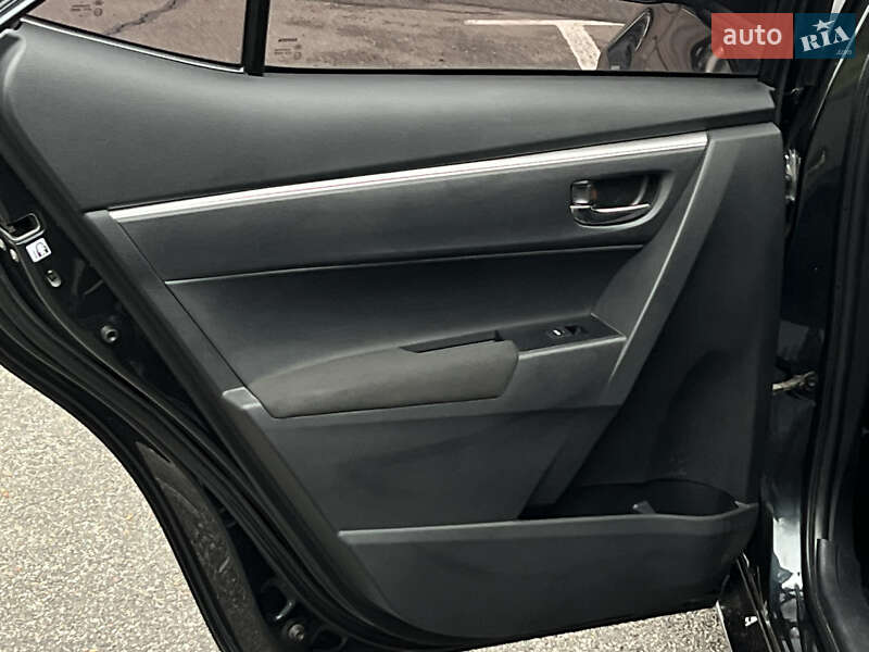 Седан Toyota Corolla 2016 в Києві фото 39 Седан Toyota Corolla 2016 в Києві