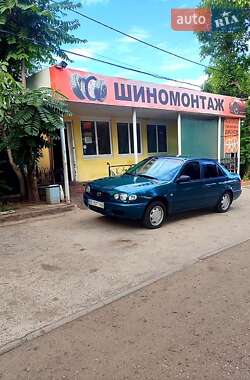 Седан Toyota Corolla 2000 в Первомайську