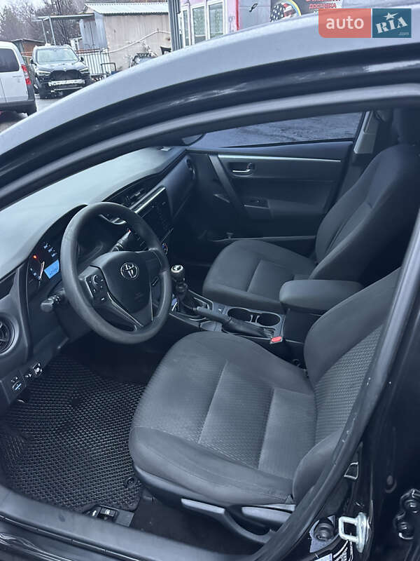 Седан Toyota Corolla 2018 в Києві фото 5 Седан Toyota Corolla 2018 в Києві