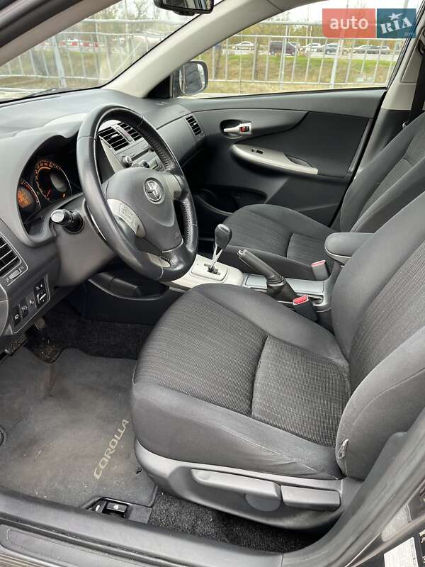 Седан Toyota Corolla 2008 в Киеве