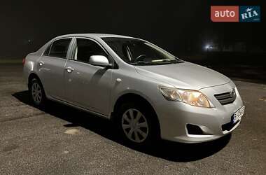 Седан Toyota Corolla 2009 в Кобеляках