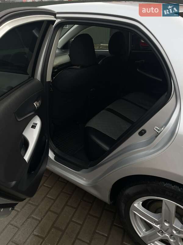 Седан Toyota Corolla 2008 в Полонном фото 10 Седан Toyota Corolla 2008 в Полонном