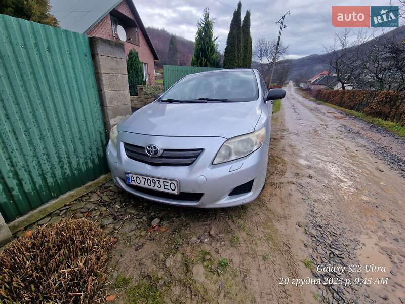 Седан Toyota Corolla 2007 в Іршаві