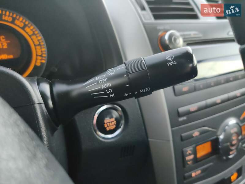 Седан Toyota Corolla 2008 в Сарнах