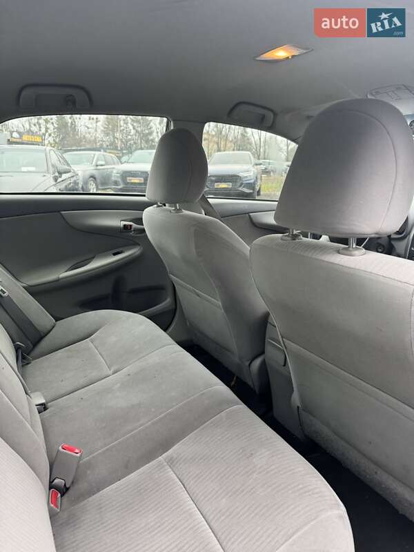 Седан Toyota Corolla 2007 в Полонном