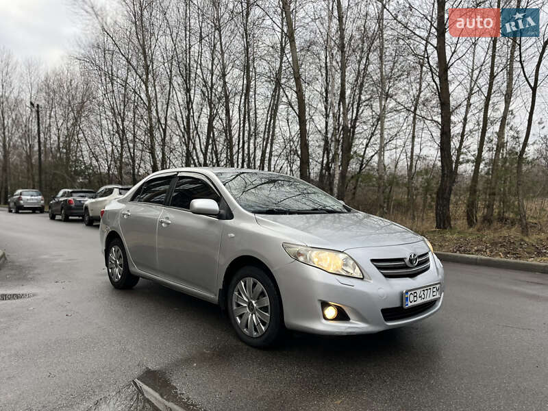 Седан Toyota Corolla 2008 в Чернигове