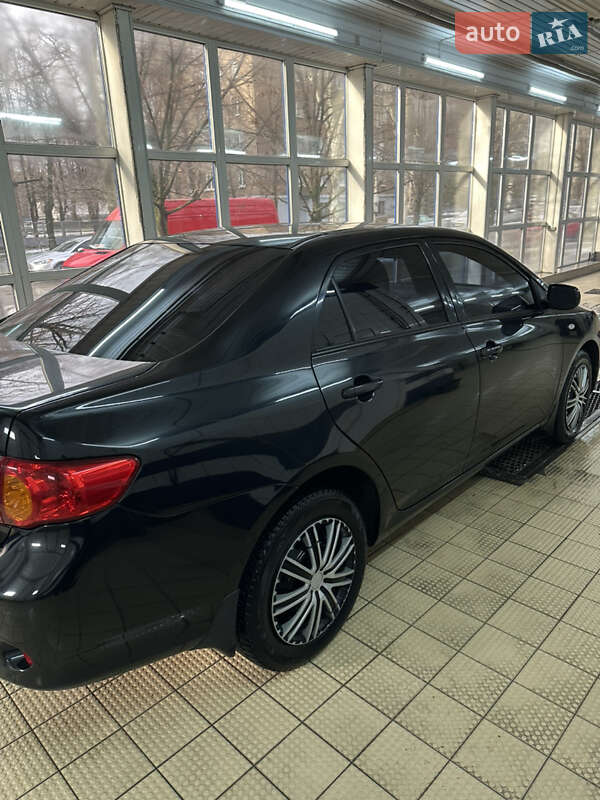 Седан Toyota Corolla 2009 в Запорожье