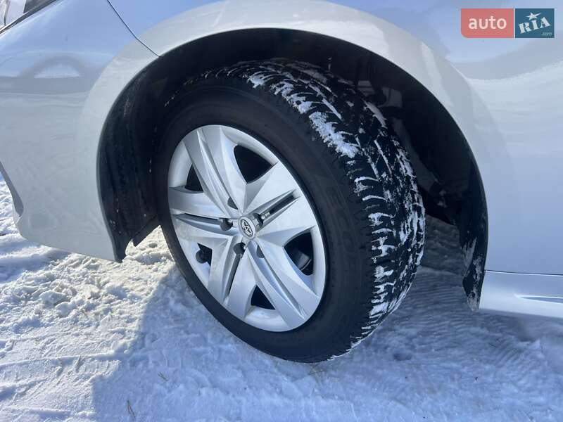 Седан Toyota Corolla 2024 в Львове