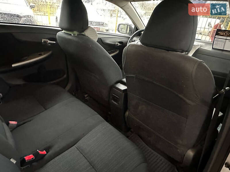 Седан Toyota Corolla 2009 в Львове