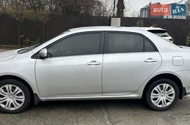 Седан Toyota Corolla 2011 в Кривому Розі