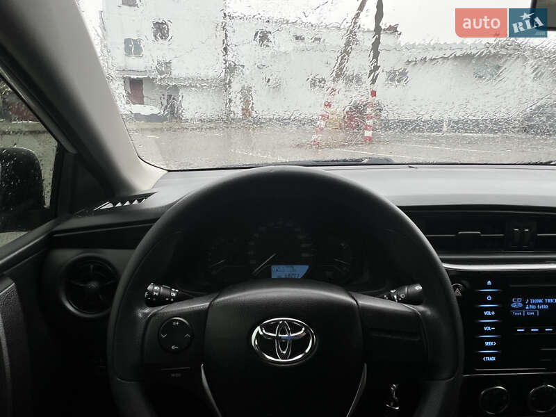 Седан Toyota Corolla 2016 в Кременчуге фото 14 Седан Toyota Corolla 2016 в Кременчуге