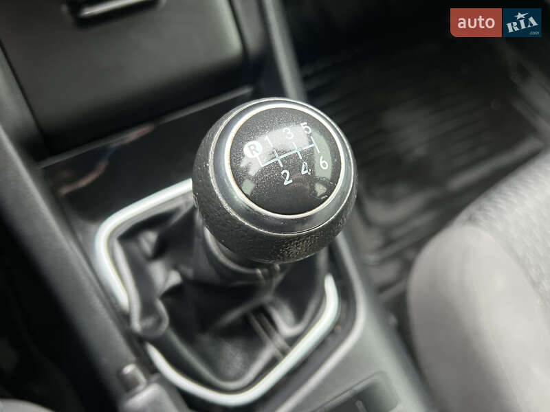 Седан Toyota Corolla 2016 в Кременчуге фото 19 Седан Toyota Corolla 2016 в Кременчуге