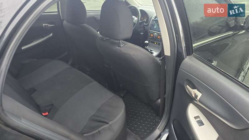 Седан Toyota Corolla 2008 в Киеве