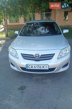 Седан Toyota Corolla 2009 в Черкасах
