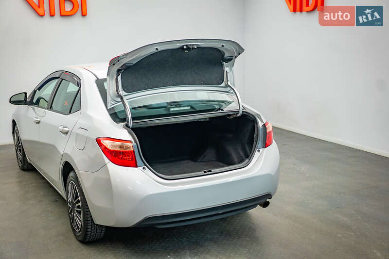 Седан Toyota Corolla 2019 в Киеве фото 7 Седан Toyota Corolla 2019 в Киеве