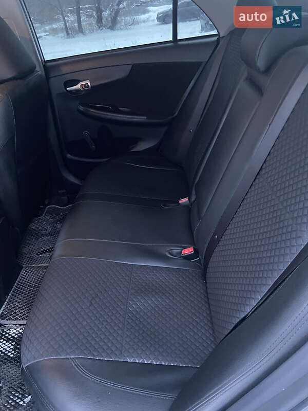 Седан Toyota Corolla 2011 в Карловке фото 2 Седан Toyota Corolla 2011 в Карловке