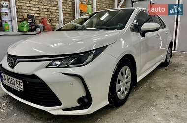 Седан Toyota Corolla 2020 в Киеве