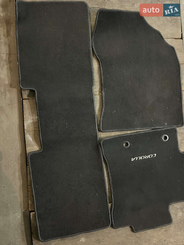 Седан Toyota Corolla 2016 в Киеве