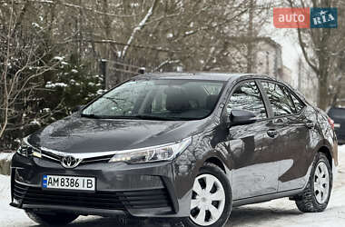 Седан Toyota Corolla 2018 в Києві