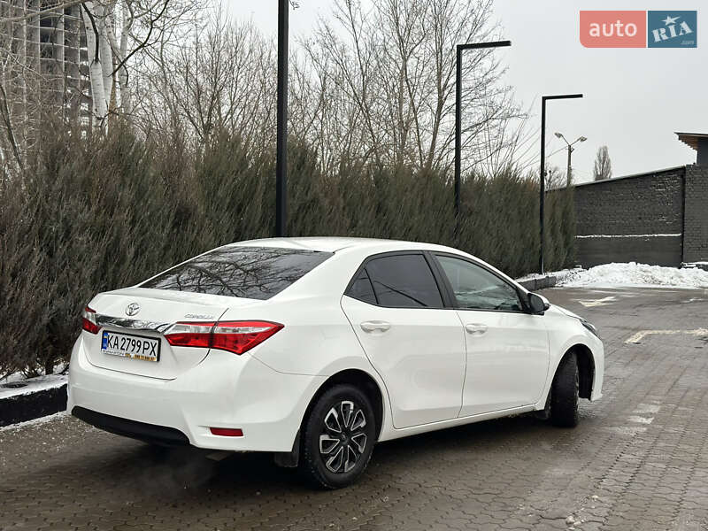 Седан Toyota Corolla 2018 в Киеве фото 18 Седан Toyota Corolla 2018 в Киеве