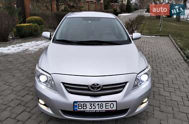 Седан Toyota Corolla 2010 в Николаеве