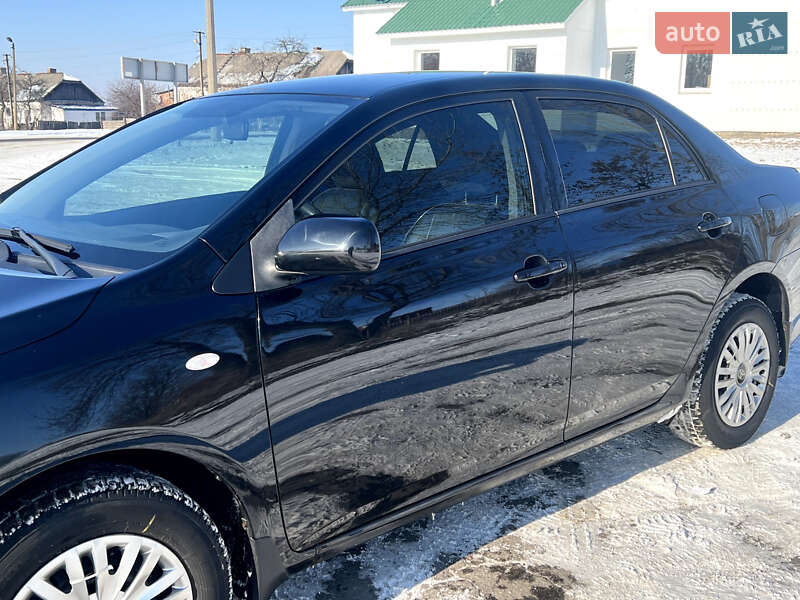Седан Toyota Corolla 2009 в Козельщине