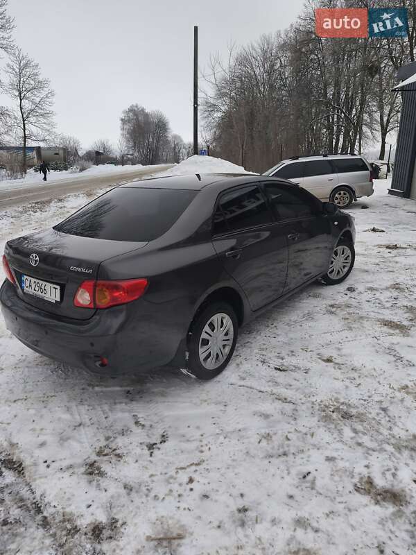 Седан Toyota Corolla 2007 в Гайсине