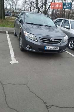 Седан Toyota Corolla 2008 в Києві