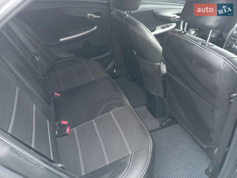 Седан Toyota Corolla 2008 в Малине