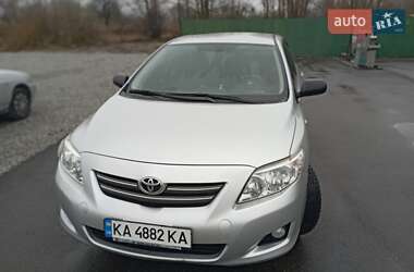 Седан Toyota Corolla 2008 в Малині