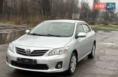 Седан Toyota Corolla 2011 в Жовтих Водах