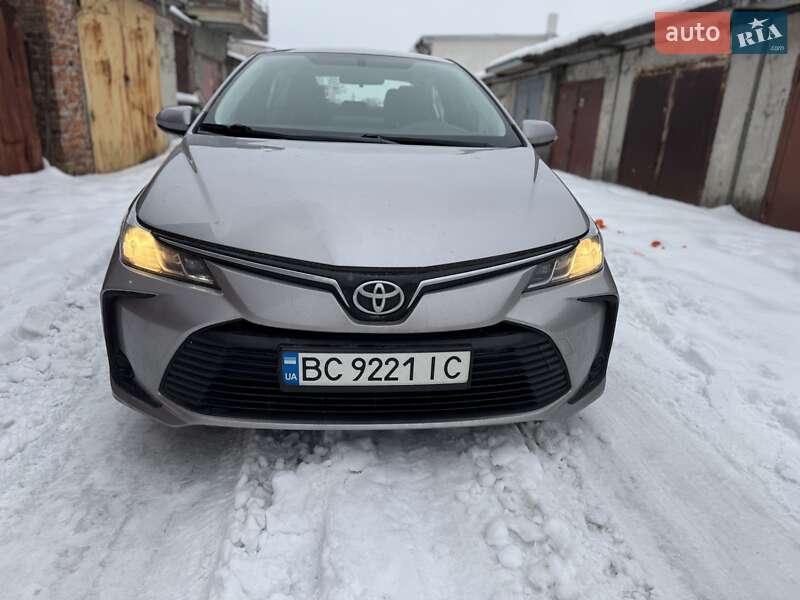 Седан Toyota Corolla 2019 в Львове фото Седан Toyota Corolla 2019 в Львове