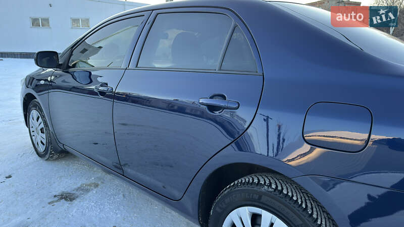 Седан Toyota Corolla 2008 в Кременчуге