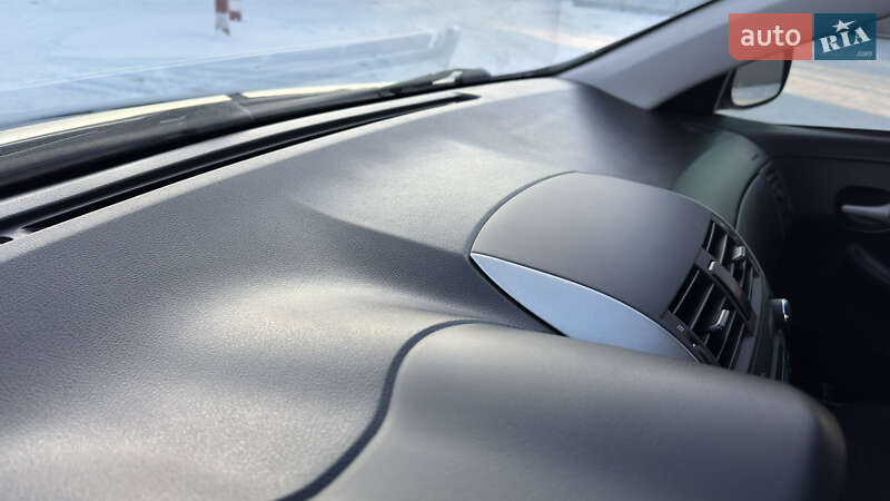 Седан Toyota Corolla 2008 в Кременчуге