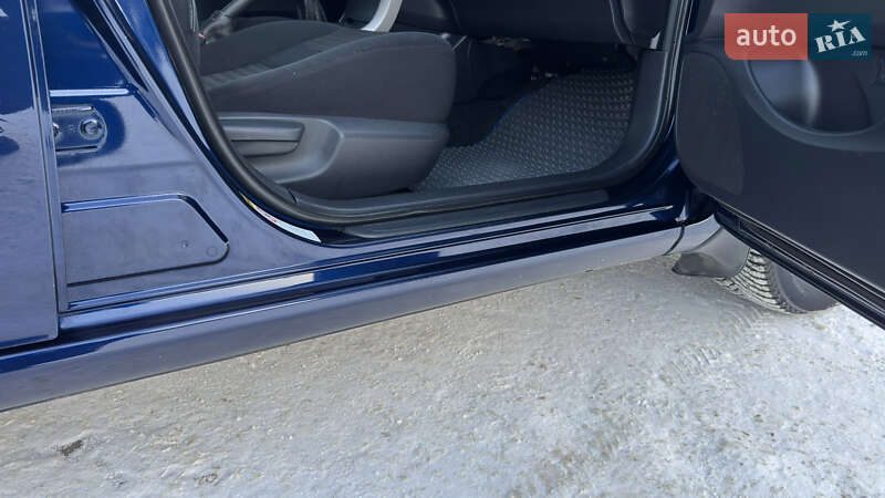 Седан Toyota Corolla 2008 в Кременчуге