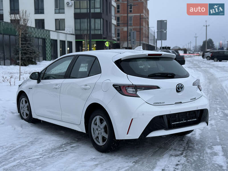 Хэтчбек Toyota Corolla 2021 в Городке