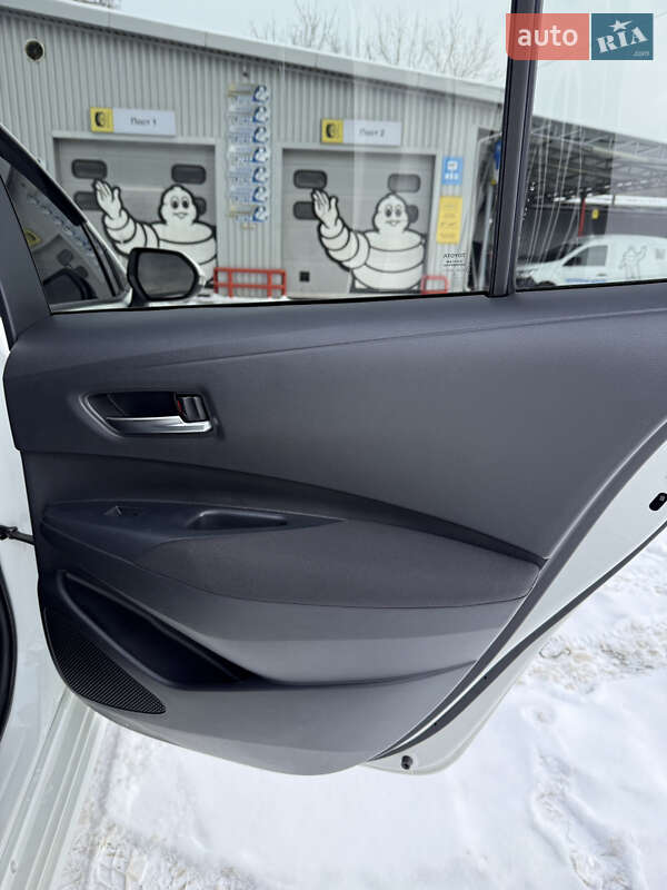 Седан Toyota Corolla 2020 в Киеве