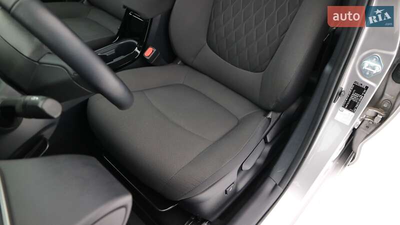 Седан Toyota Corolla 2021 в Киеве