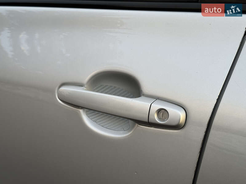 Седан Toyota Corolla 2007 в Житомире фото 12 Седан Toyota Corolla 2007 в Житомире