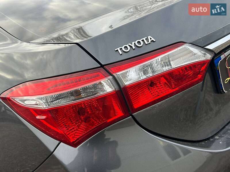 Седан Toyota Corolla 2016 в Одессе