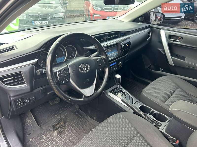 Седан Toyota Corolla 2016 в Одессе